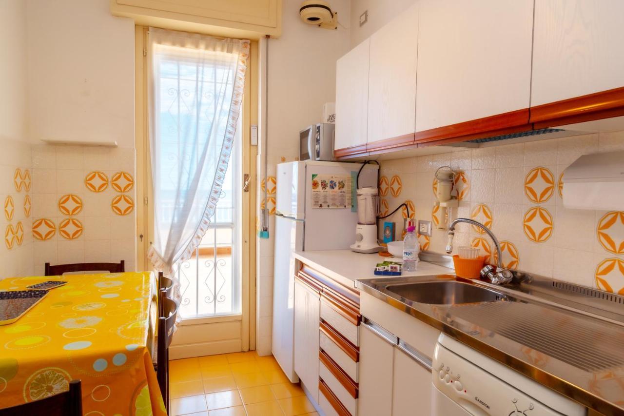 168B - La Terrazza Sul Mare, Casa A 10 Minuti Da Spiaggia, Parcheggio Privato Gratis Sanremo Exterior foto